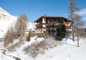Отель Hotel Garni Bergsonne, Замнаун
